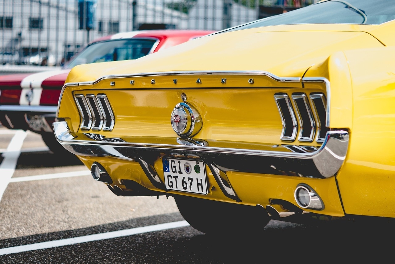 automobile-3345601_1280