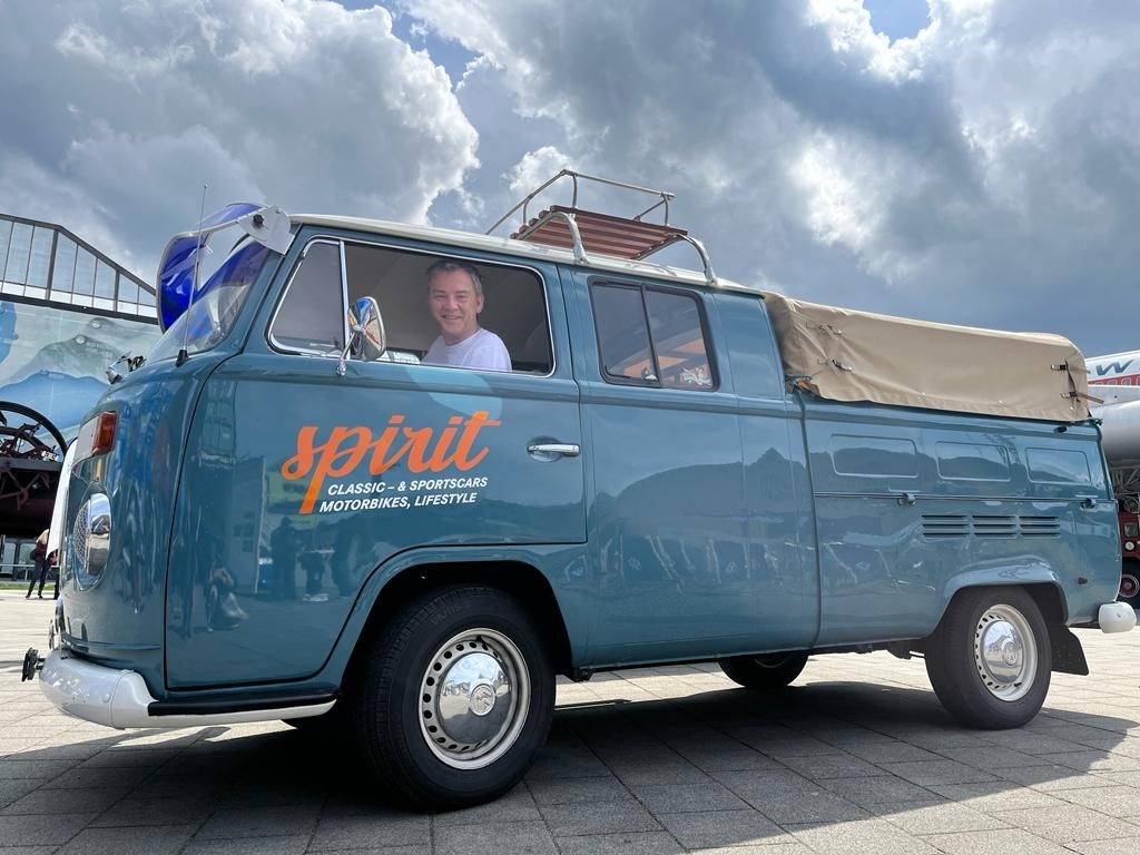 Spirit.-Bus