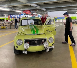 DM-mit-seinem-Buckel-Volvo-025-08-31-